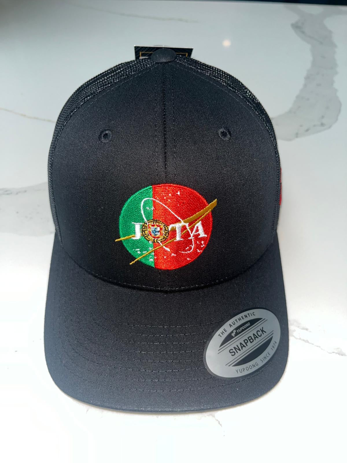 Jota 20 Cap